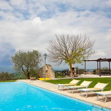Villa Sleeps 8 Pool Air Con Wifi *