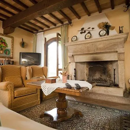 Villa Sleeps 8 Pool Air Con Wifi